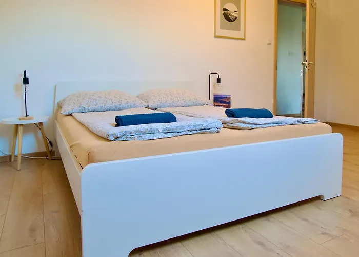 Apartament Karadi